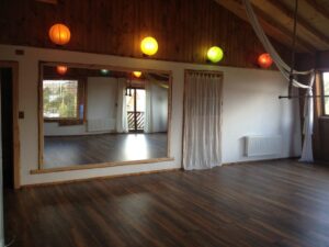 salon-arriendo-clases-yoga-danza-terapias-pucon